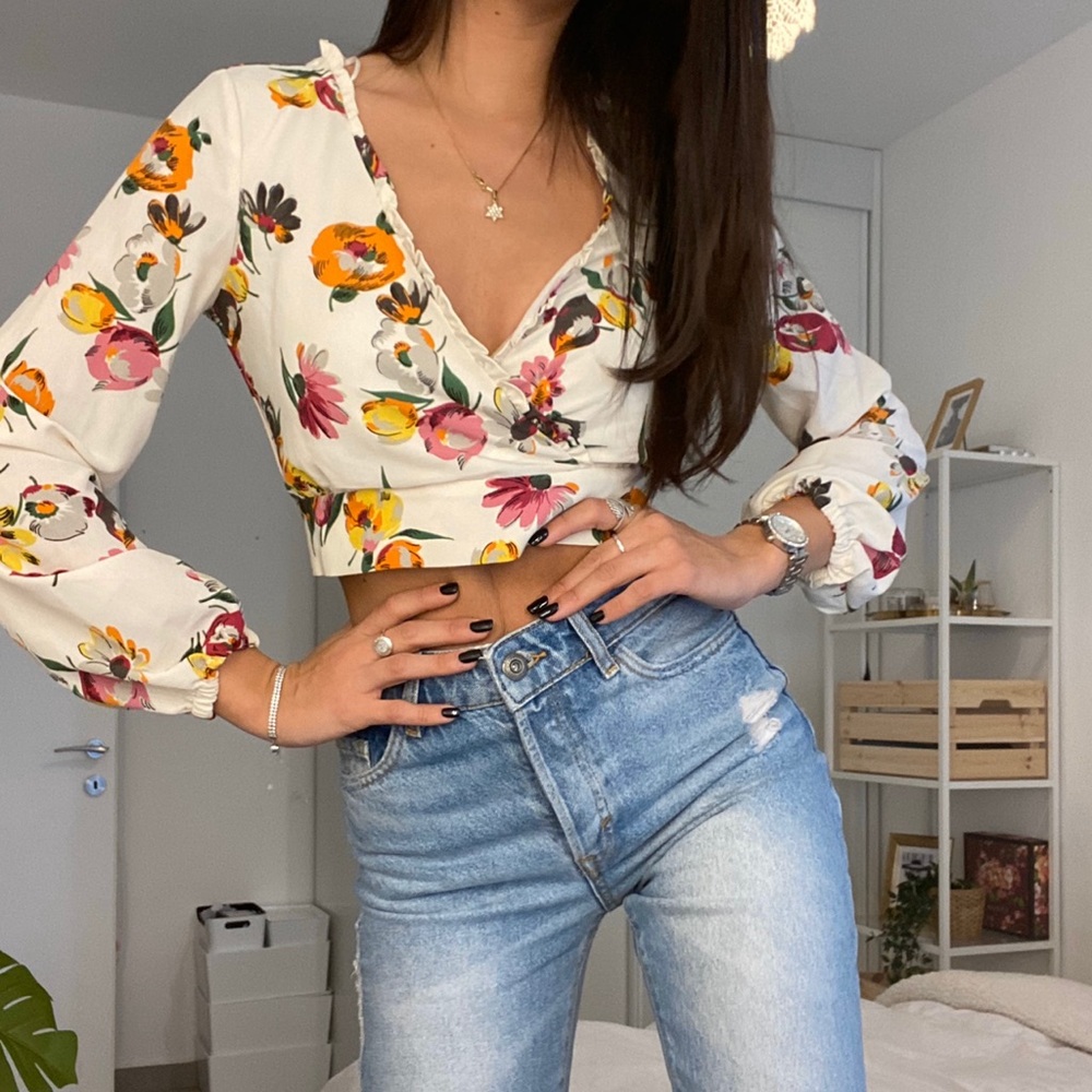 Zara Floral Long Sleeve Crop Top